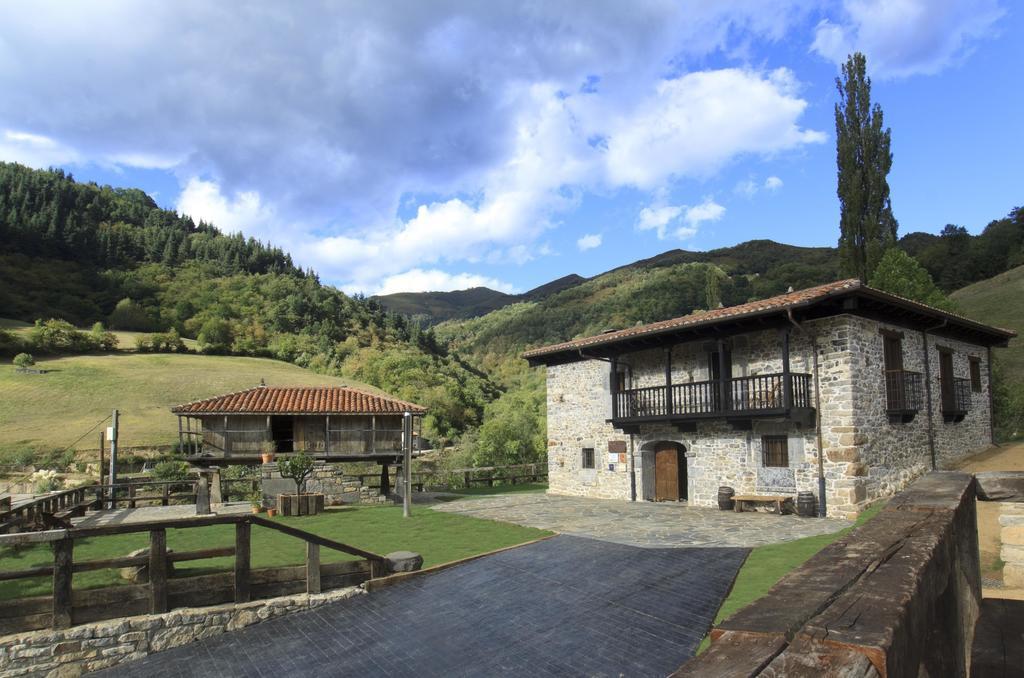 Casona De El Castaniu Otel Serrapio Dış mekan fotoğraf