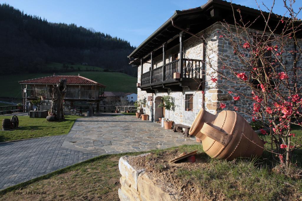 Casona De El Castaniu Otel Serrapio Dış mekan fotoğraf