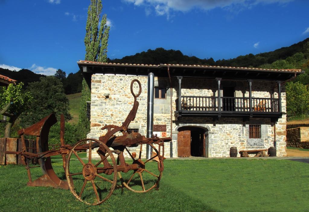 Casona De El Castaniu Otel Serrapio Dış mekan fotoğraf