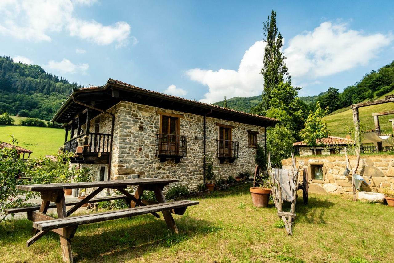 Casona De El Castaniu Otel Serrapio Dış mekan fotoğraf