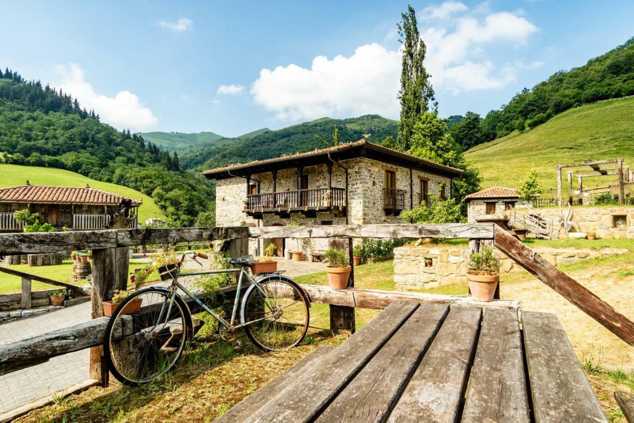 Casona De El Castaniu Otel Serrapio Dış mekan fotoğraf